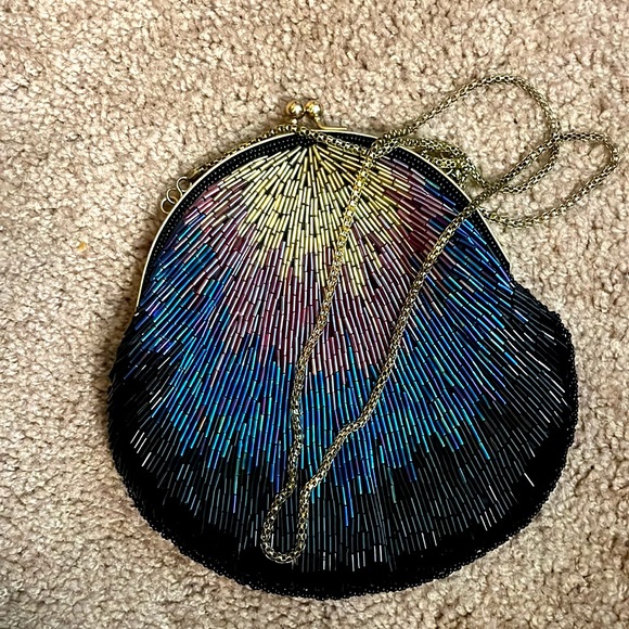 La Regale LTD beaded purse - Picture 2 of 5